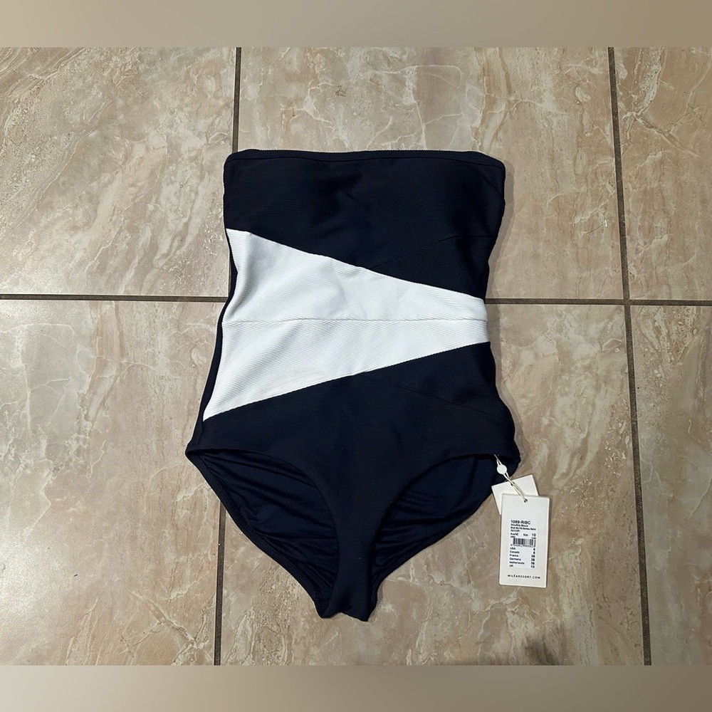 NWT ONE PIECE MILEA SWIMSUIT SIZE 6
